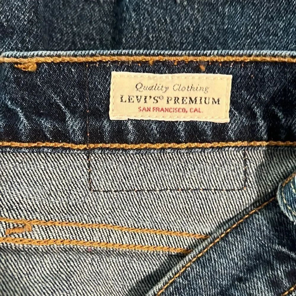 Levi’s Premium 501 ORIGINAL FIT HIGH RISE WOMEN'S SHORTS - Picture 9 of 14